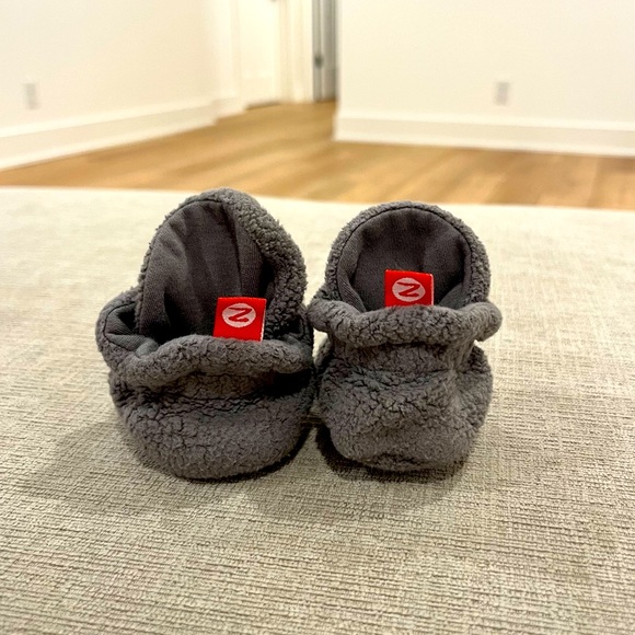 Zutano Shoes 3 Month Zutano Fleece Baby Booties Gray Poshmark